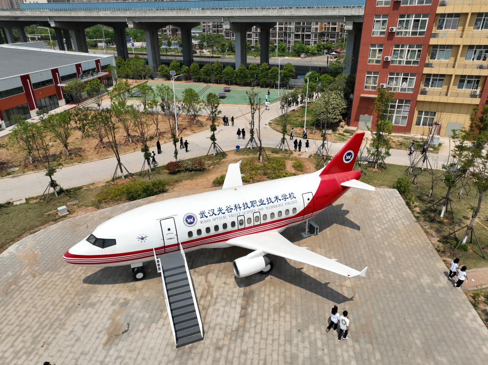 室外航空模拟飞机1.jpg